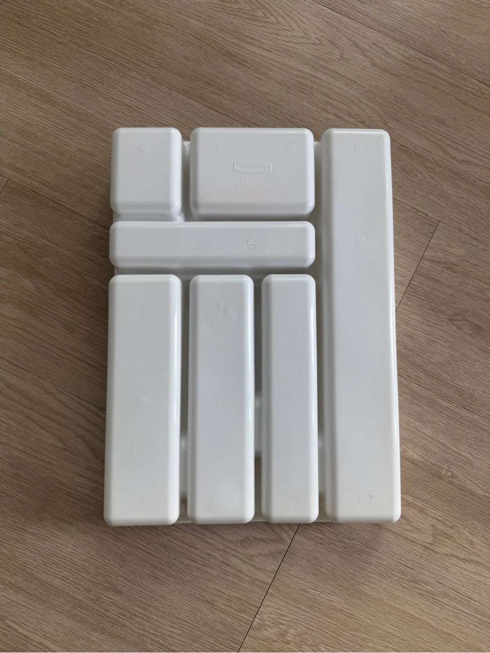 Rubbermaid Vintage White Utensil Tray Organizer 7 Compartment #0521 2 11.5 x 16”